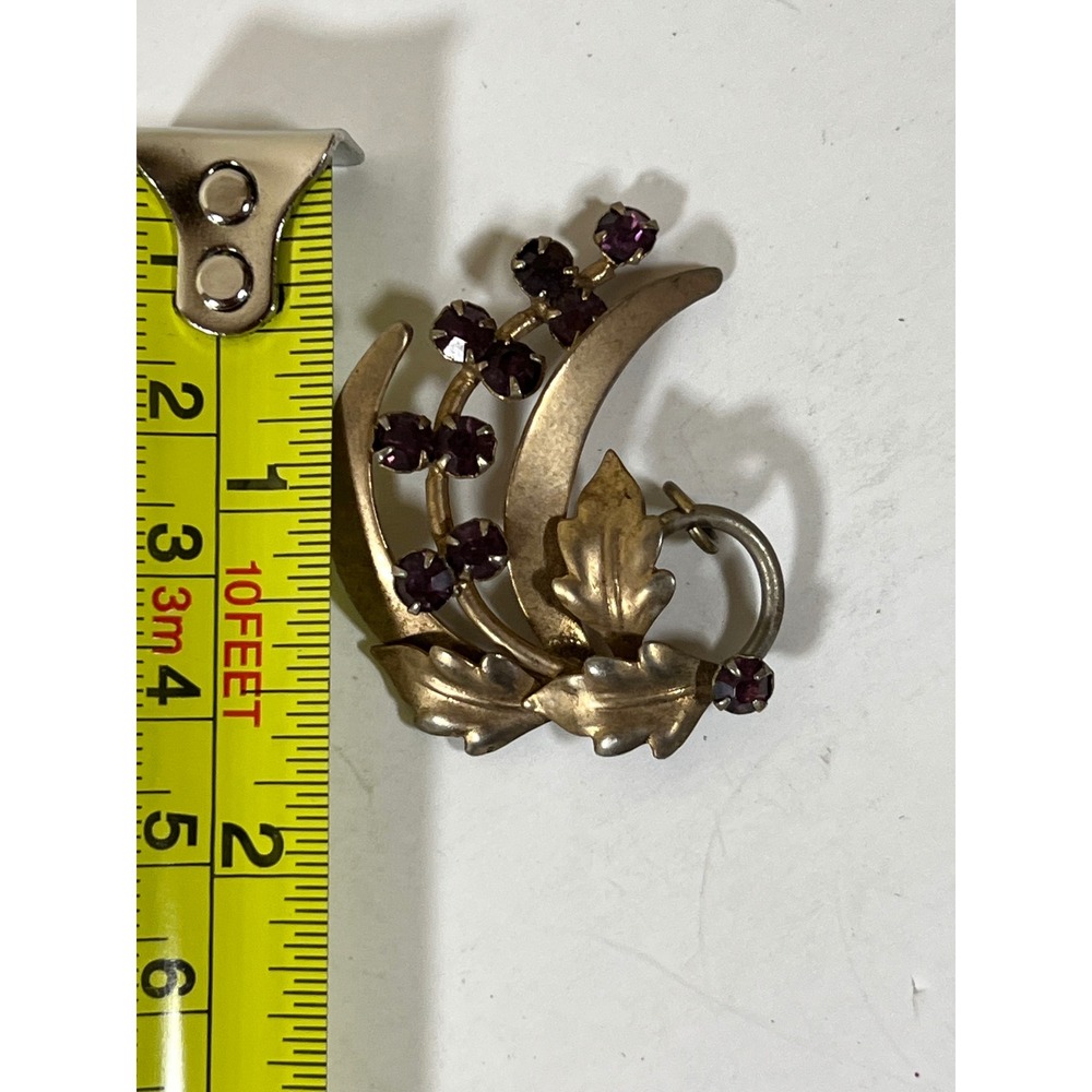 Vintage 60s Gold Tone Purple Rhinestone Floral Leaf Pendant Brooch Pin - Picture 3 of 5